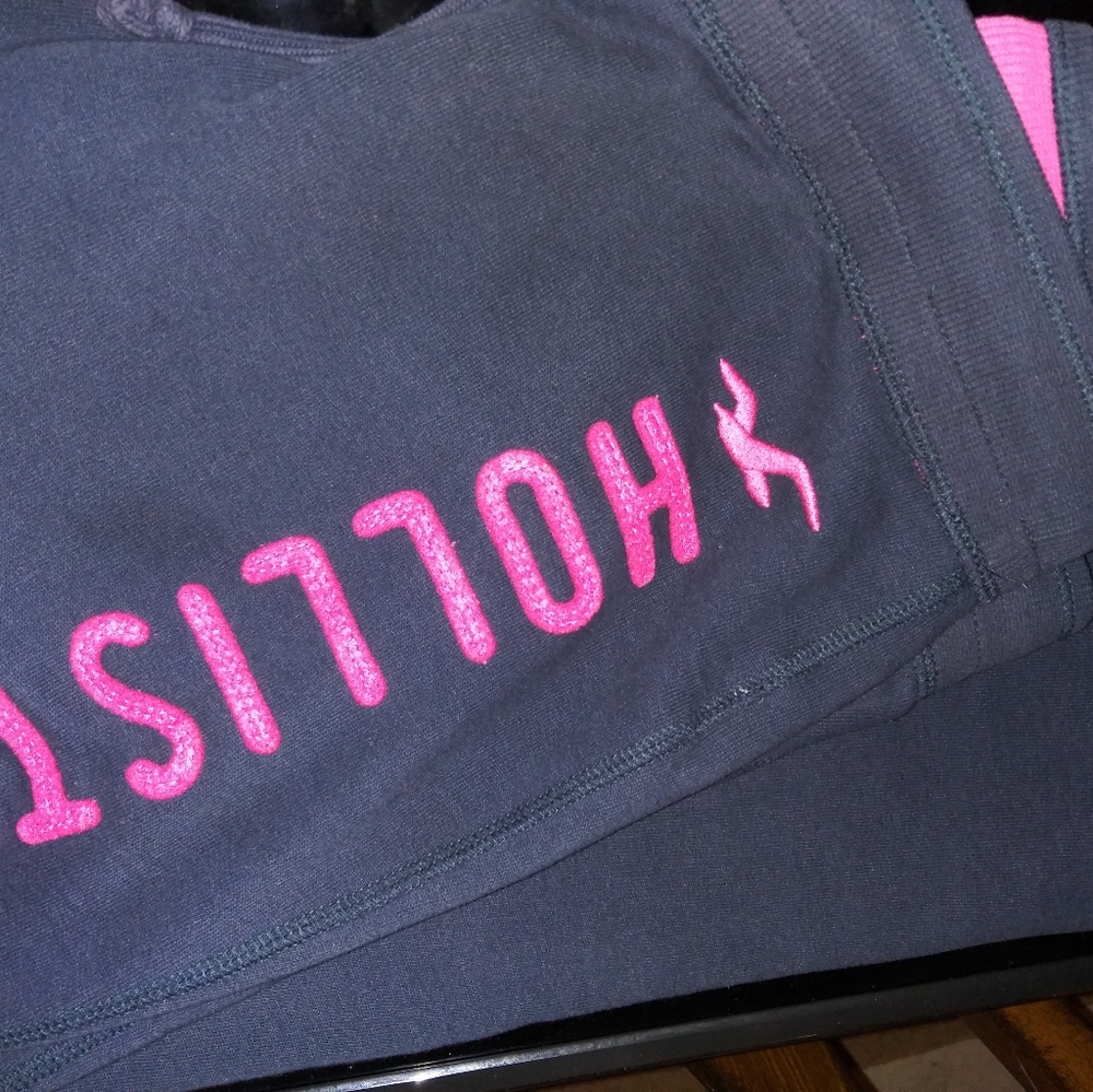 M hollister sweatpants